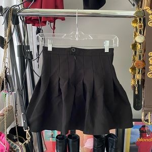 Black pleated schoolgirl skirt 🖤 no brand